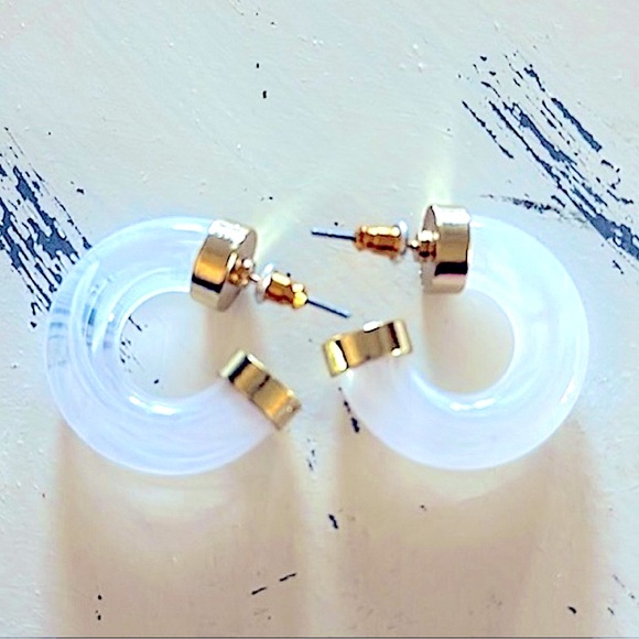 CHUNKY RESIN HOOP EARRINGS - Picture 2 of 3